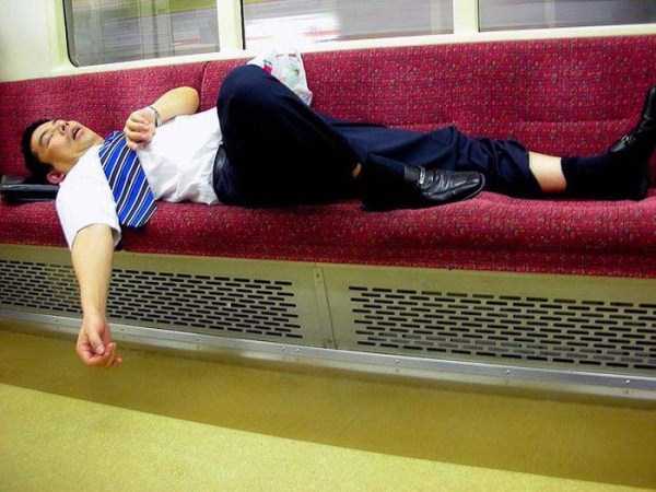 japanese-businessmen-pass-out-19