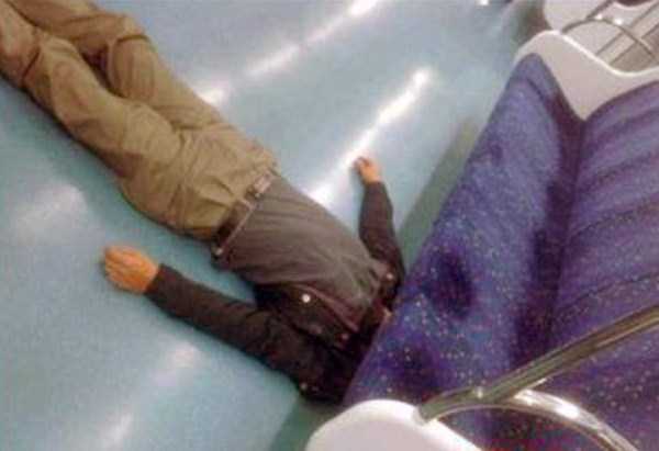 japanese-businessmen-pass-out-30