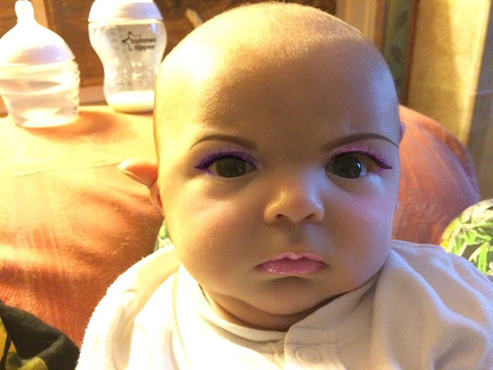 mom-gives-baby-makeup-app-2