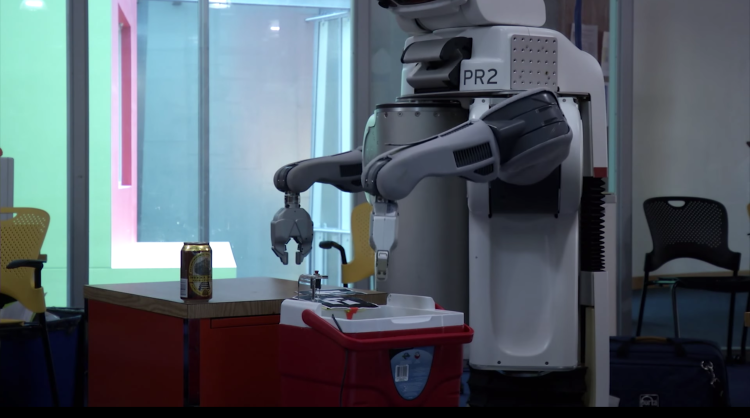 ボタンひとつで冷えたビールを届ける！人を駄目にするロボット爆誕