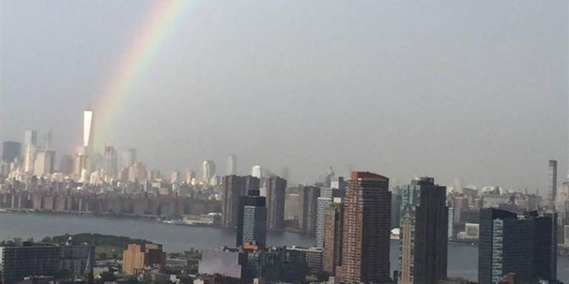 【小さな奇跡】9.11にワールド・トレード・センターから虹が出る