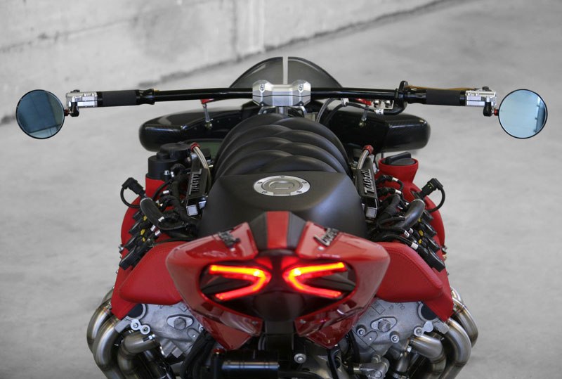 motorcycle-powered-by-maserati-engine-lazareth-lm-847-10