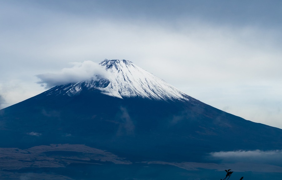 富士山の上空に『ラピュタ』の竜の巣そっくりな吊るし雲が出現！