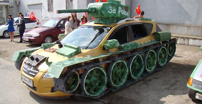 ロシアで愛車を戦車に魔改造するのがブーム 無理やりカスタムした写真まとめ 中2イズム